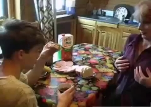 Mother shows her perfect tits